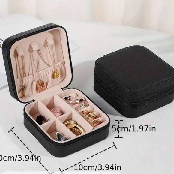 Chic Travel Jewelry Organizer Case; Storage for Rings, Necklaces, Earrings - Picture 2 of 7